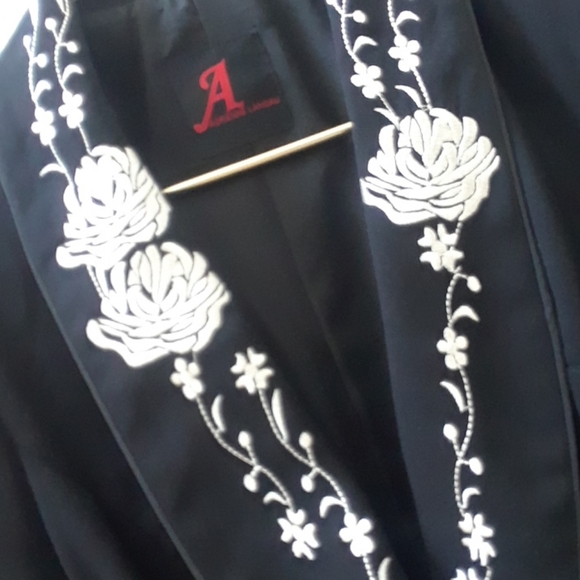 ADRIENNE LANDAU.. - Picture 3 of 9